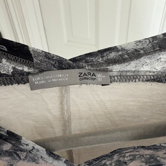 Zara Pink and Gray Snake print top - Picture 3 of 3